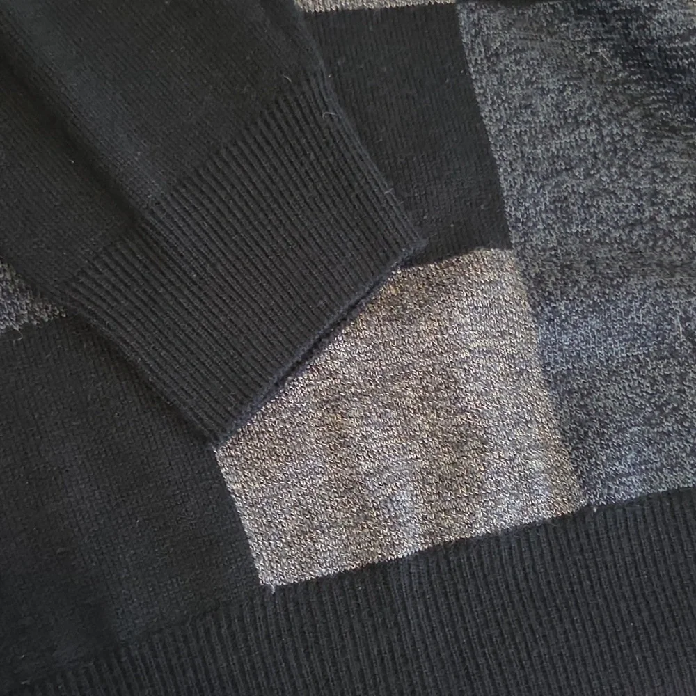 Pierre Cardin Vintage Men's Navy Gray Geometric Grid Acrylic Sweater Size M